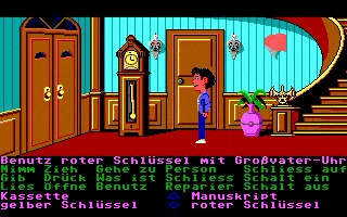 Foyer: Benutz roter Schl�ssel mit Gro�vater-Uhr